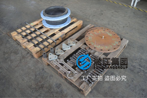 重慶14年竣工的大樓更換消防和生活水用的16和25kg橡膠軟接頭